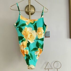 Shade & Shore women’s  Floral summer beach resortwear swimsuit M (8-10)